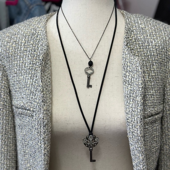 Jewelry - Gunmetal Key Pendant Layered Necklace